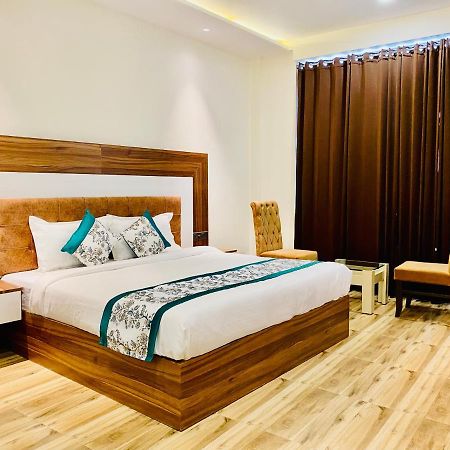 Hotel White House By An Hotels - Walking Distance From Golden Temple Amritsar Extérieur photo